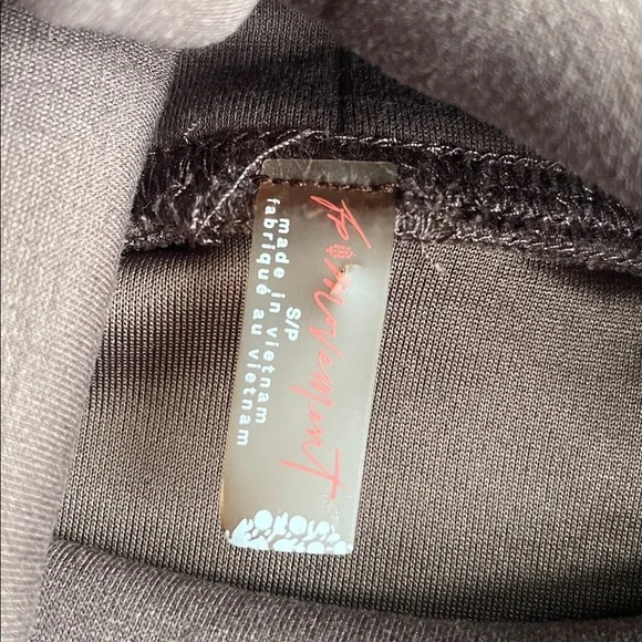 Free People Movement Slouchy Oversized Turtleneck Pullover Sweater Brown NEW - Picture 12 of 13